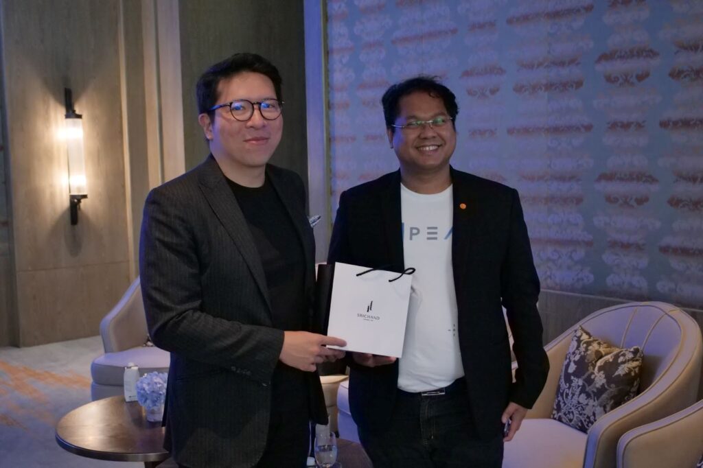 CEO PEAK และ MD SRICHAND