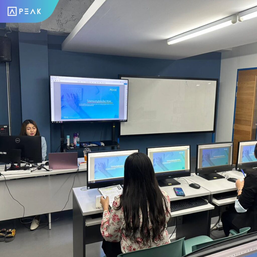 วิทยากรถ่ายทอดความรู้ภายในงาน